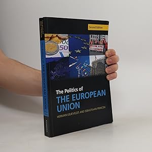 Immagine del venditore per The Politics of the European Union venduto da Bookbot