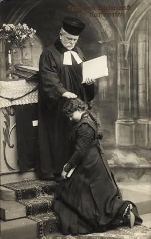 Ansichtskarte / Postkarte Glückwunsch Konfirmation, Mädchen wird vom Priester gesegnet