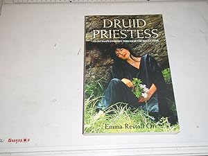 Bild des Verkufers fr Druid Priestess: An intimate journey through the pagan year zum Verkauf von Westgate Bookshop