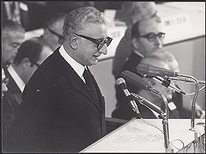 Presidente della Repubblica Giovanni Leone interviene alla FAO, Roma 1976, Foto 24 x 18