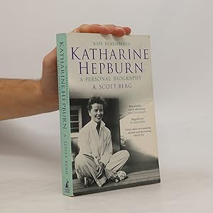 Bild des Verkufers fr Kate Remembered: Katharine Hepburn - A personal biography zum Verkauf von Bookbot
