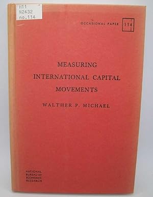 Imagen del vendedor de Measuring International Capital Movements a la venta por Easy Chair Books