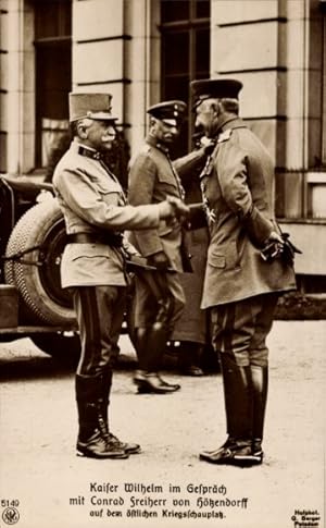 Ansichtskarte / Postkarte Kaiser Wilhelm II. im Gespräch mit Conrad Freiherr von Hötzendorff, öst...