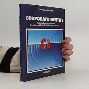 Bild des Verkufers fr Corporate Identity zum Verkauf von Bookbot