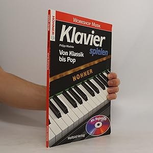 Bild des Verkufers fr Klavier spielen zum Verkauf von Bookbot
