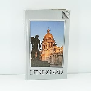 Imagen del vendedor de Leningrad: A Guide a la venta por Cat On The Shelf