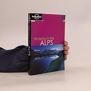 Bild des Verkufers fr Walking in the Alps zum Verkauf von Bookbot