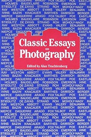 Immagine del venditore per Classic Essays on Photography venduto da WeBuyBooks