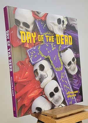 Imagen del vendedor de Day of the Dead a la venta por Henniker Book Farm and Gifts