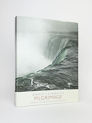 Bild des Verkufers fr ANNIE LEIBOWITZ: PILGRIMAGE [Signed] zum Verkauf von Second Story Books, ABAA