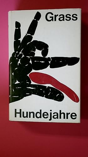 Bild des Verkufers fr HUNDEJAHRE. zum Verkauf von Butterfly Books GmbH & Co. KG