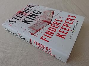 Image du vendeur pour Finders Keepers: A Novel (2) (The Bill Hodges Trilogy) mis en vente par Nightshade Booksellers, IOBA member
