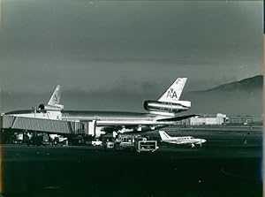 Foto Flugzeuge auf einem Flughafen, American Airlines - Foto: Roland Defossez