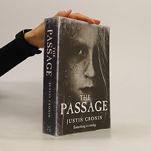 Imagen del vendedor de The Passage a la venta por Bookbot