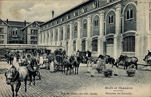 Ansichtskarte / Postkarte Epernay Marne, Moet et Chandon, Flaschenempfang