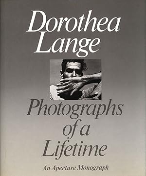 Immagine del venditore per Dorothea Lange. Photographs of a lifetime. With an essay by Robert Coles. Afterword by Therese Heman. venduto da Antiquariat Lenzen
