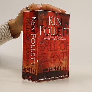 Imagen del vendedor de Fall of giants. Book one of The century trilogy a la venta por Bookbot