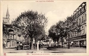 Ansichtskarte / Postkarte Bagnères de Bigorre Hautes Pyrénées, Place Lafayette