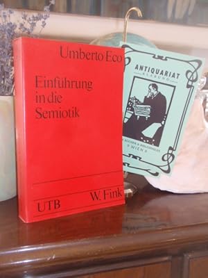 Bild des Verkufers fr Einfhrung in die Semiotik. Autorisierte deutsche Ausgabe von Jrgen Trabant. zum Verkauf von Antiquariat Klabund Wien