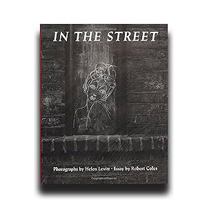 Imagen del vendedor de In the Street - Helen Levitt a la venta por Dartbooks