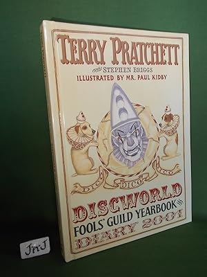 Immagine del venditore per DISCWORLD FOOLS' GUILD DIARY AND YEARBOOK 2001 venduto da Jeff 'n' Joys Quality Books