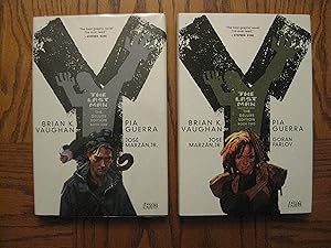 Immagine del venditore per Y The Last Man The Deluxe Edition Five (5) Hardcover Book Complete Set (Signed!) venduto da Clarkean Books