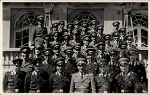 Foto KVP, Männer in Uniformen, DDR, Gruppenaufnahme