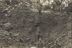 Foto Ansichtskarte / Postkarte Deutsche Soldaten in Uniformen, I WK