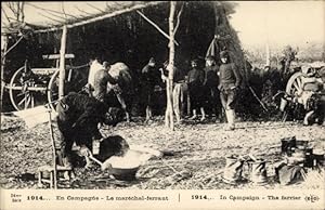 Ansichtskarte / Postkarte Guerre 1914, En Campagne, Le maréchal ferrant, The Ferrier
