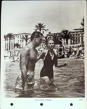 Imagen del vendedor de To Catch a Thief 8 X 10 Keybook Still 1955 Cary Grant & Grace Kelly! a la venta por AcornBooksNH