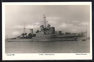 Postcard HMS Newcastle im Wasser