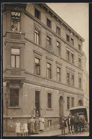 Foto-Ansichtskarte Gross Salze, Haus am Strasseneck Steinstrasse (jetzt Lessingstrasse)