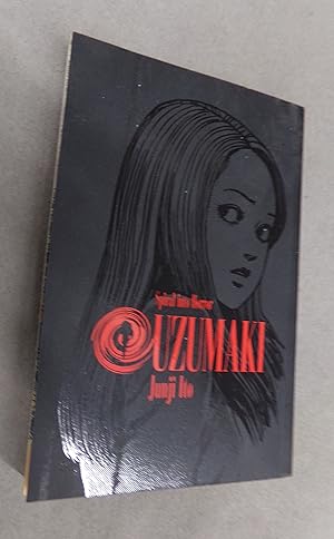 Bild des Verkufers fr Spiral Into Horror Uzumaki zum Verkauf von Baggins Book Bazaar Ltd