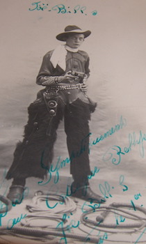 Black & White Postcard with autographed dedication to Rellys.