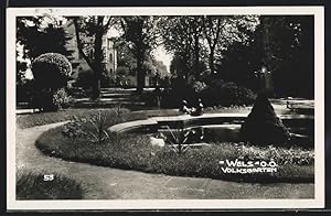 Ansichtskarte Wels, Volksgarten vom Brunnen gesehen