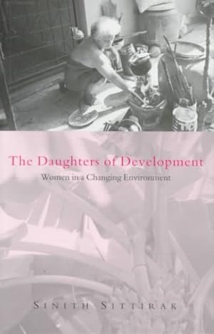 Imagen del vendedor de Daughters of Development : Women and the Changing Environment a la venta por GreatBookPrices