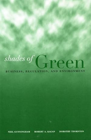 Imagen del vendedor de Shades of Green : Business, Regulation, and Environment a la venta por GreatBookPricesUK