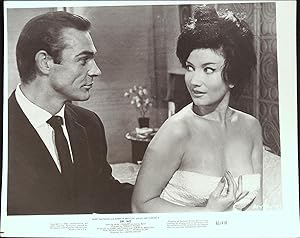 Immagine del venditore per Dr. No 8 X 10 Still 1962 Sean Connery stares at Zena Marshall wearing towel! venduto da AcornBooksNH