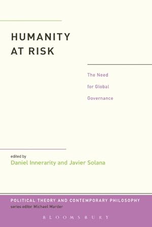 Bild des Verkufers fr Humanity at Risk : The Need for Global Governance zum Verkauf von GreatBookPrices