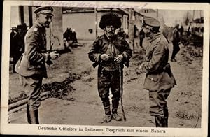 Ansichtskarte / Postkarte Deutsche Offiziere in heiterem Gespräch mit einem Bauern, I. WK