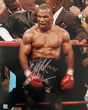 Bild des Verkufers fr Mike Tyson Autograph | signed oversized photograph zum Verkauf von Markus Brandes Autographs GmbH