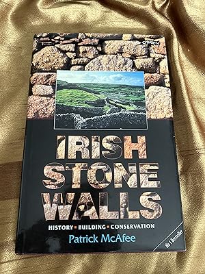 Immagine del venditore per Irish Stone Walls History Building venduto da Ocean Tango Books