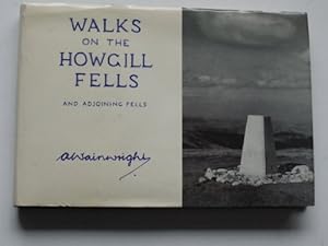 Bild des Verkufers fr Walks on the Howgill Fells zum Verkauf von WeBuyBooks