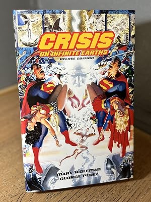 Imagen del vendedor de Crisis on Infinite Earths a la venta por Chamblin Bookmine