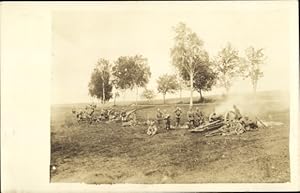 Foto Ansichtskarte / Postkarte Deutsche Soldaten in Uniformen, Geschütze, I WK