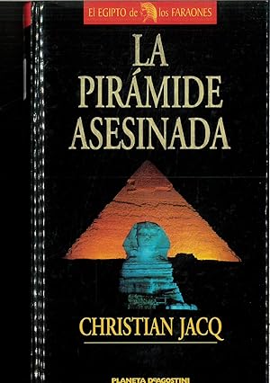 Seller image for La Piramide Asesinada (Spanish Edition) for sale by Papel y Letras