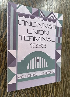 Bild des Verkufers fr The Cincinnati Union Terminal Pictorial History zum Verkauf von Queen City Books