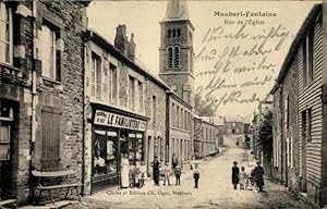 Ansichtskarte / Postkarte Maubert Fontaine Ardennesm Rue de l'Eglise, Le Familistere