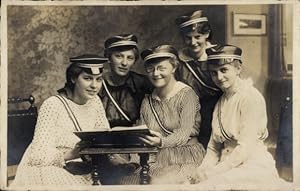 Studentika Foto Ansichtskarte / Postkarte Studentinnen, Gruppenaufnahme, 1918