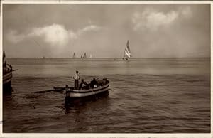 Ansichtskarte / Postkarte Viareggio Toscana, Fischer im Boot